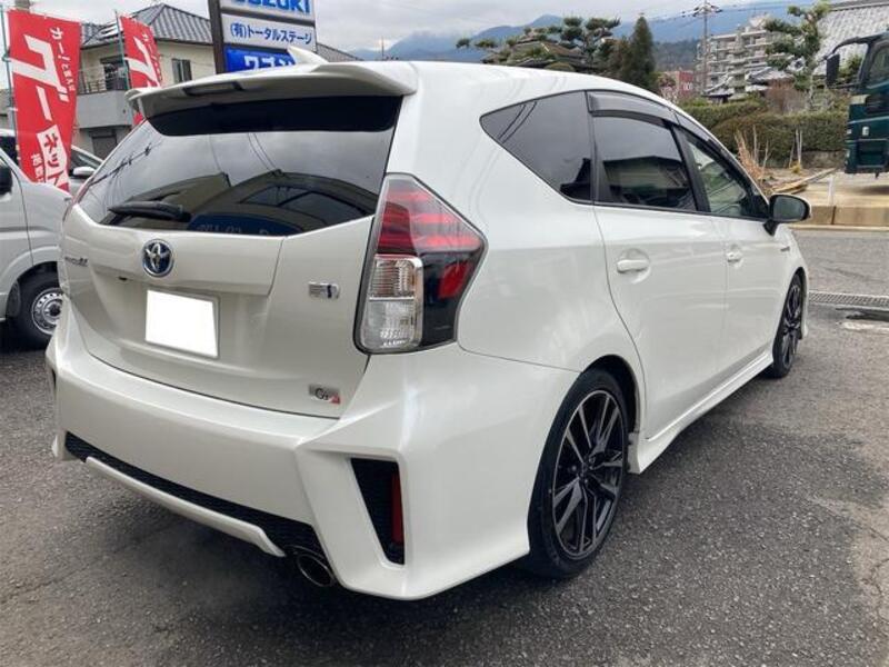 PRIUS ALPHA