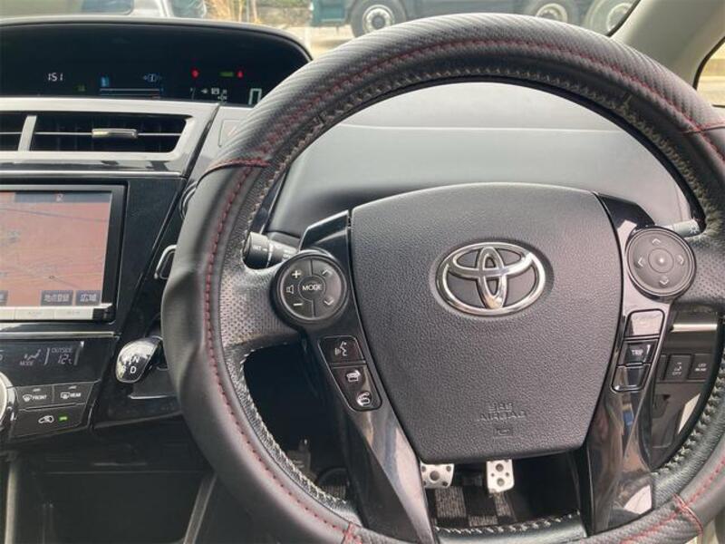 PRIUS ALPHA
