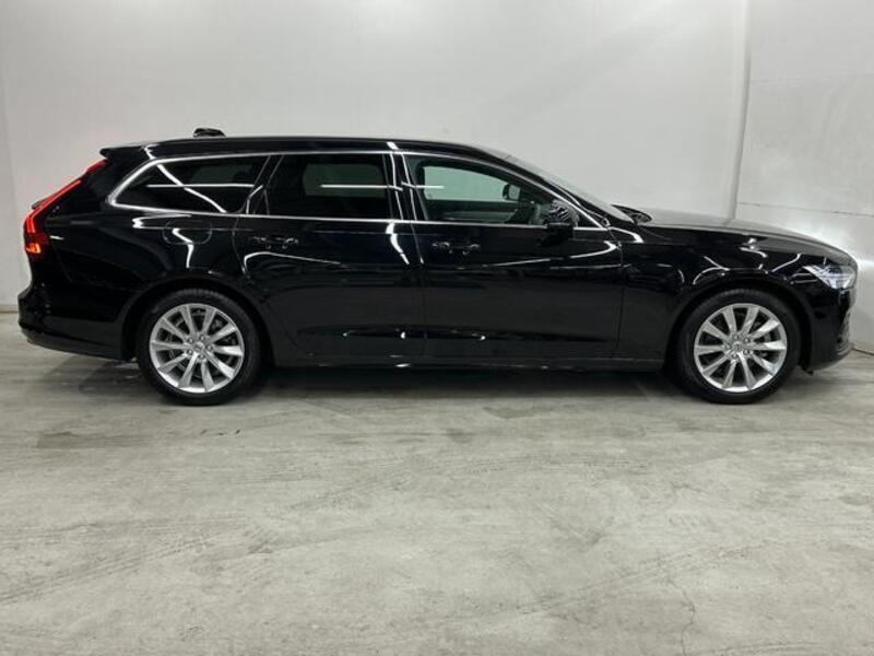 V90