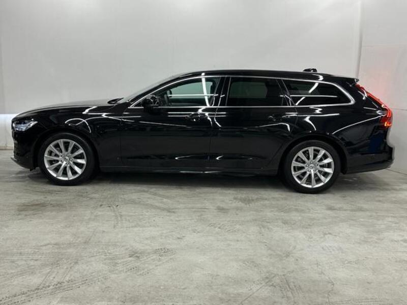 V90