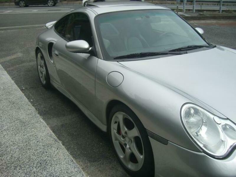 911