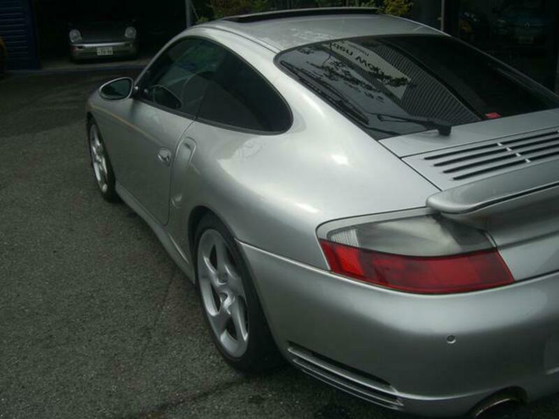 911