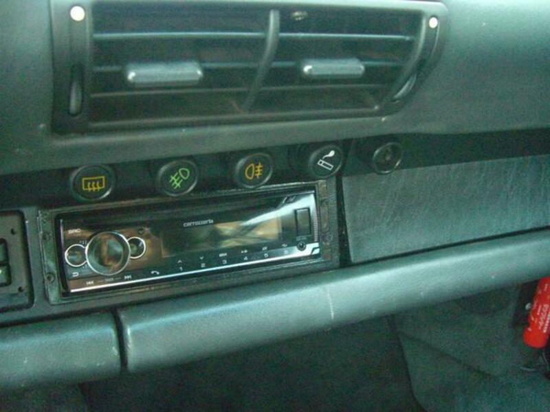 911