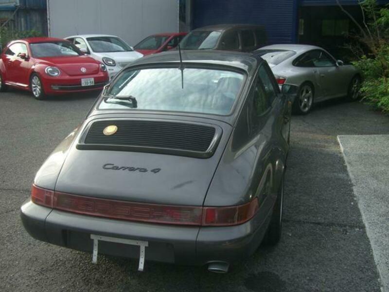 911
