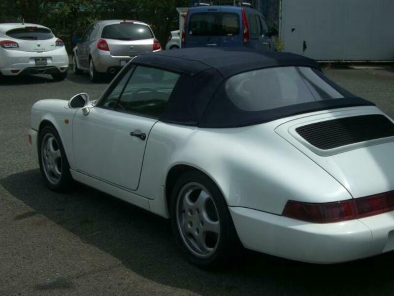 911