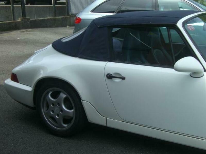 911