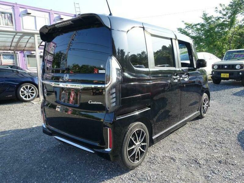 N BOX CUSTOM