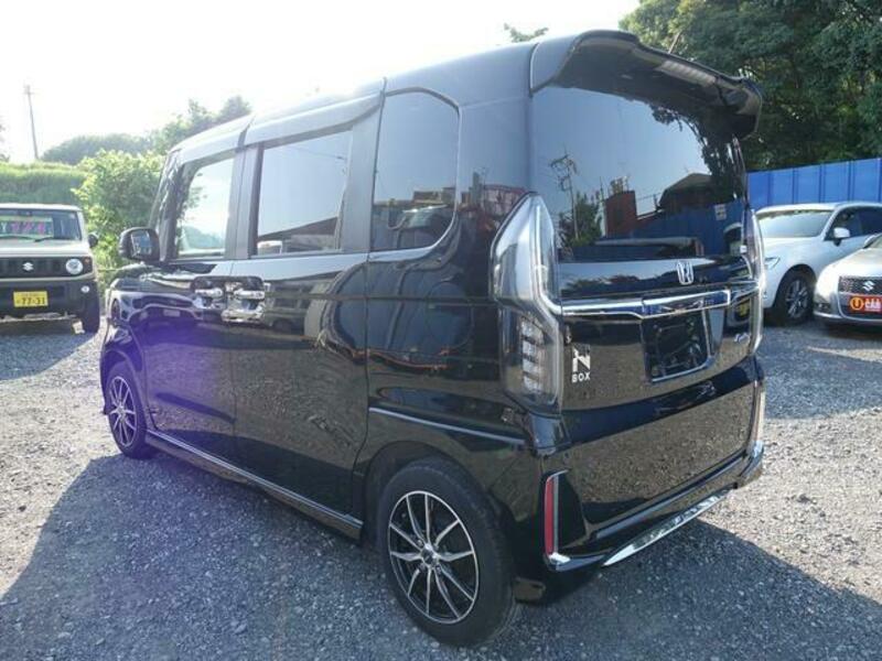N BOX CUSTOM