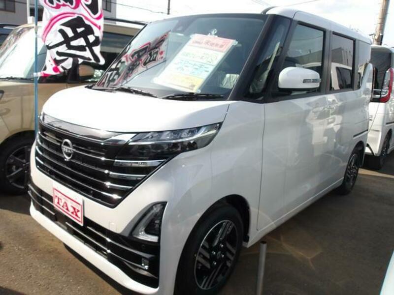 NISSAN ROOX