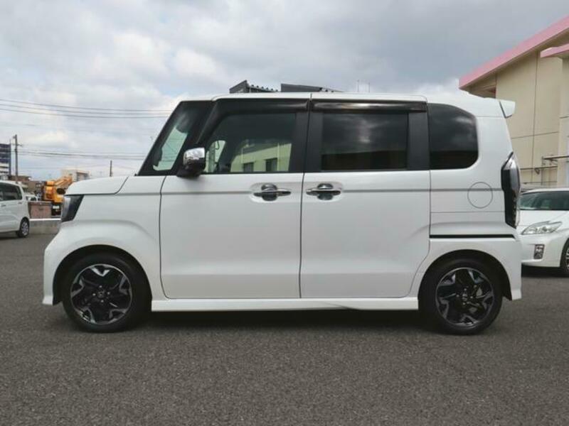 N BOX CUSTOM