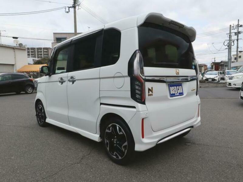 N BOX CUSTOM