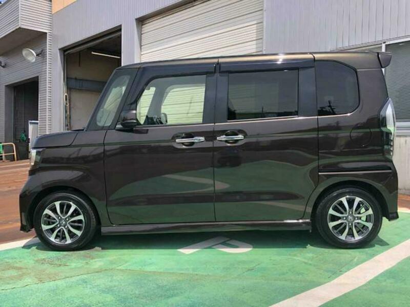 N BOX CUSTOM