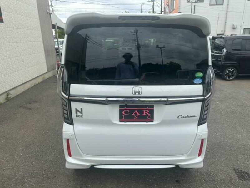 N BOX CUSTOM