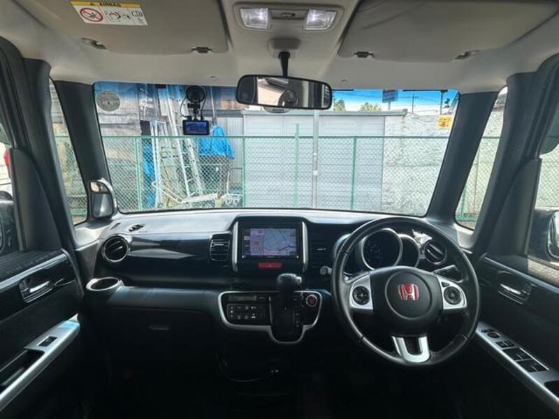 N BOX CUSTOM