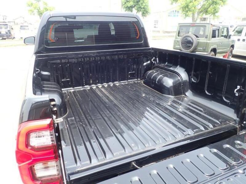 HILUX