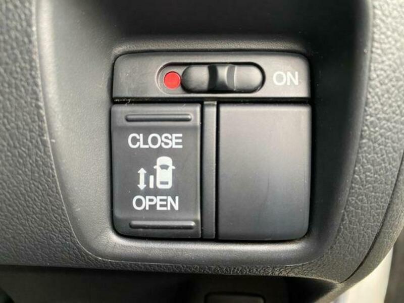 N BOX