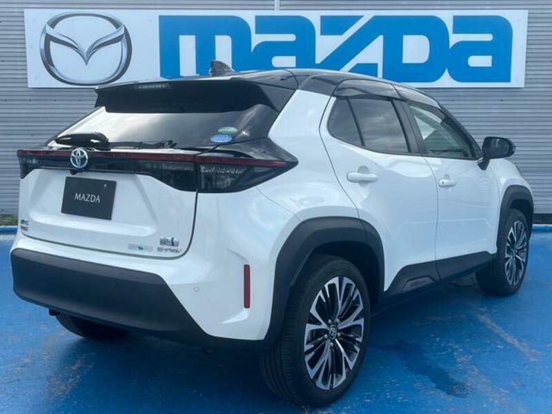 YARIS CROSS