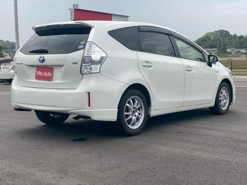 PRIUS ALPHA