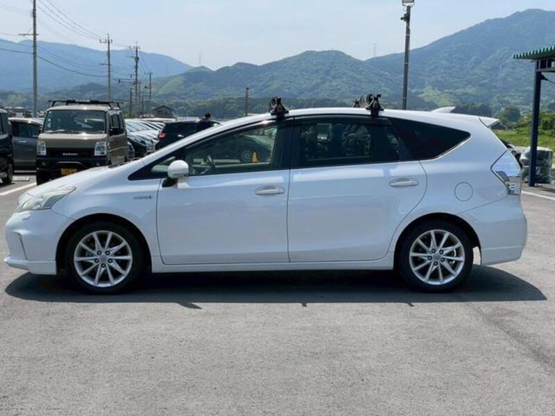 PRIUS ALPHA