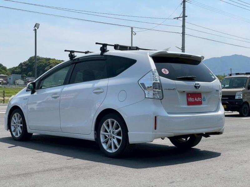 PRIUS ALPHA