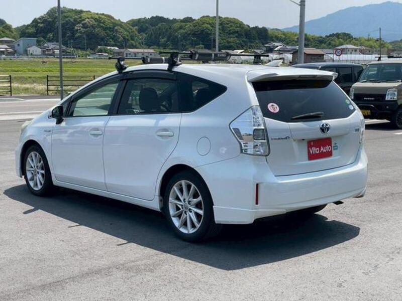 PRIUS ALPHA