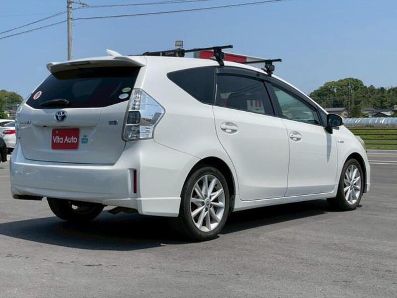 PRIUS ALPHA