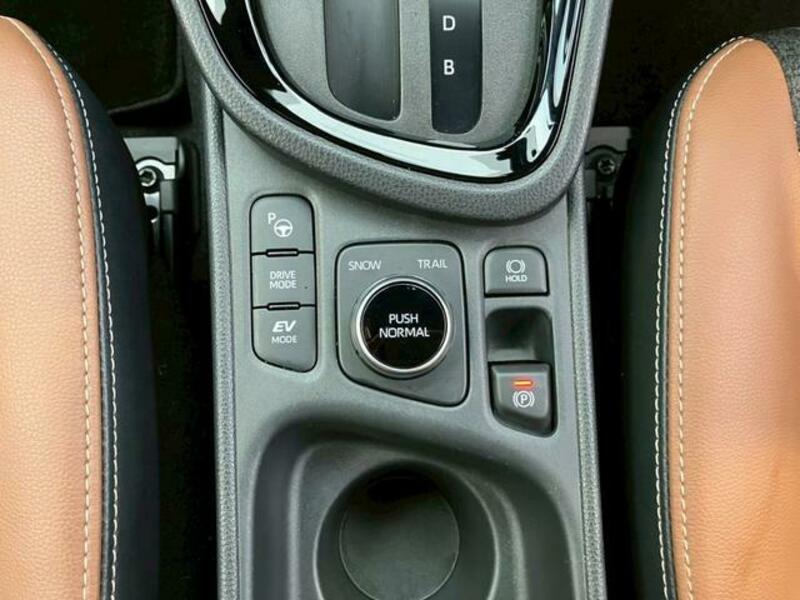 YARIS CROSS