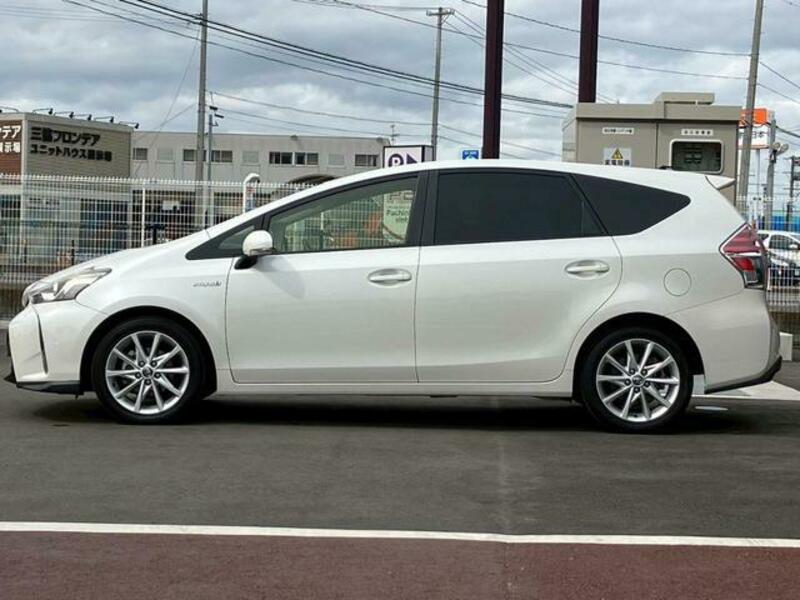 PRIUS ALPHA