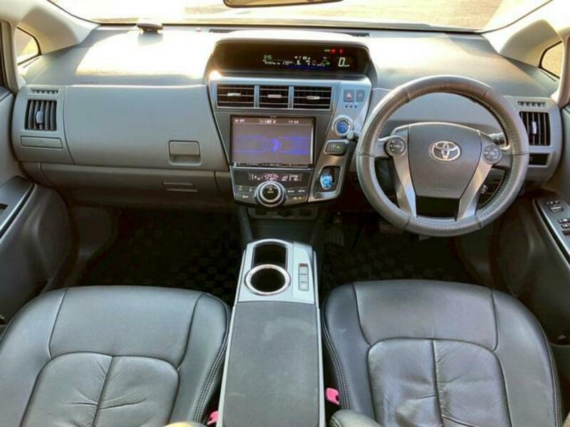 PRIUS ALPHA