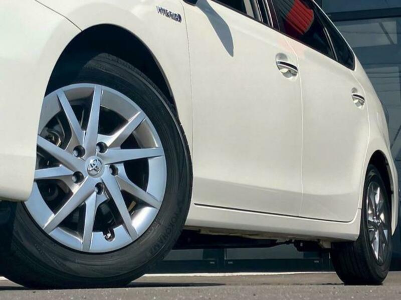 PRIUS ALPHA