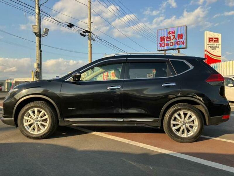 X-TRAIL