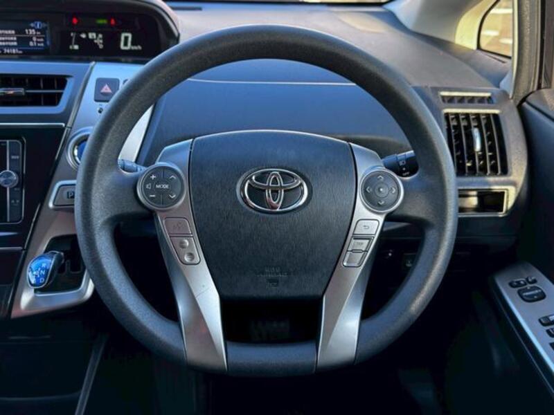 PRIUS ALPHA