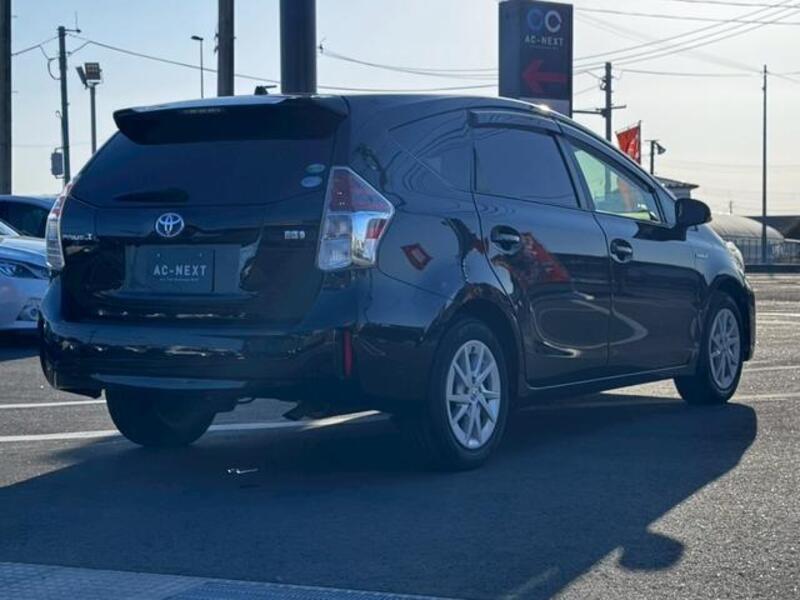 PRIUS ALPHA