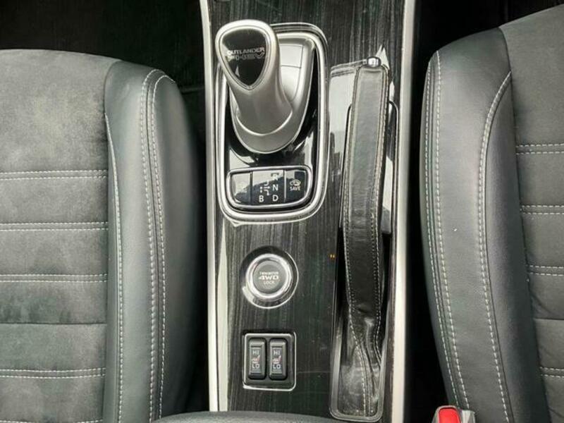 OUTLANDER PHEV