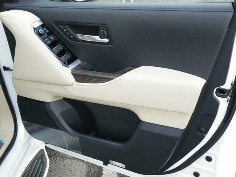 LAND CRUISER
