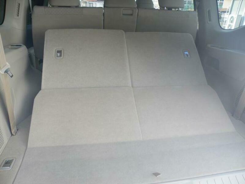 LAND CRUISER