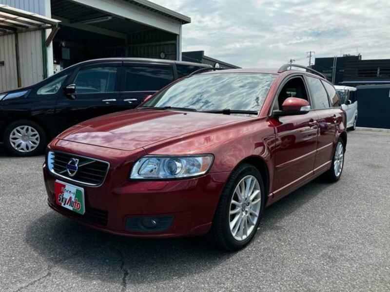 VOLVO V50