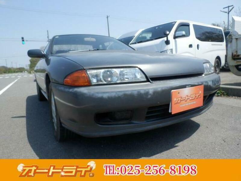 NISSAN SKYLINE