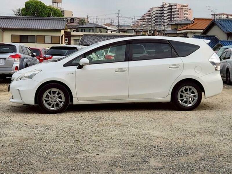 PRIUS ALPHA