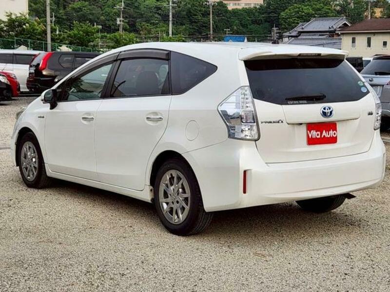 PRIUS ALPHA