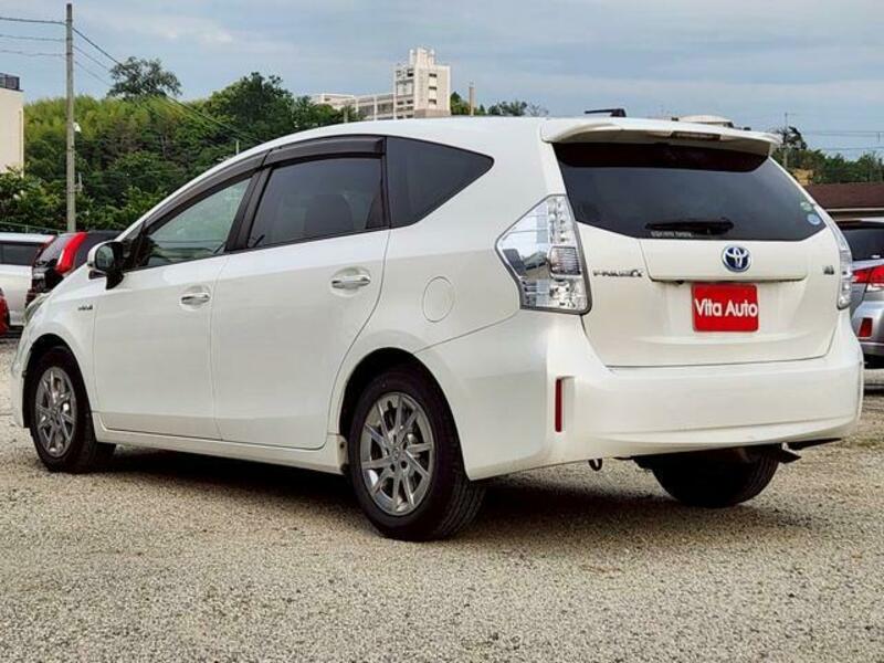 PRIUS ALPHA