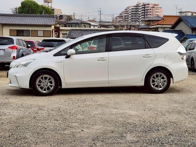 PRIUS ALPHA
