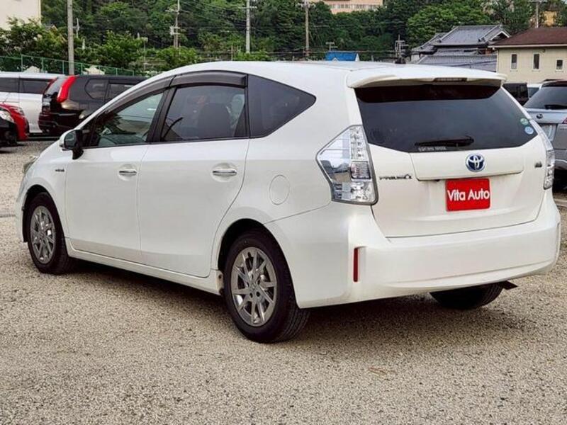 PRIUS ALPHA