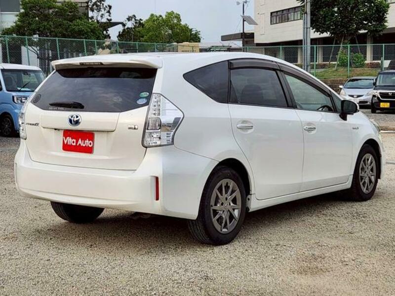 PRIUS ALPHA