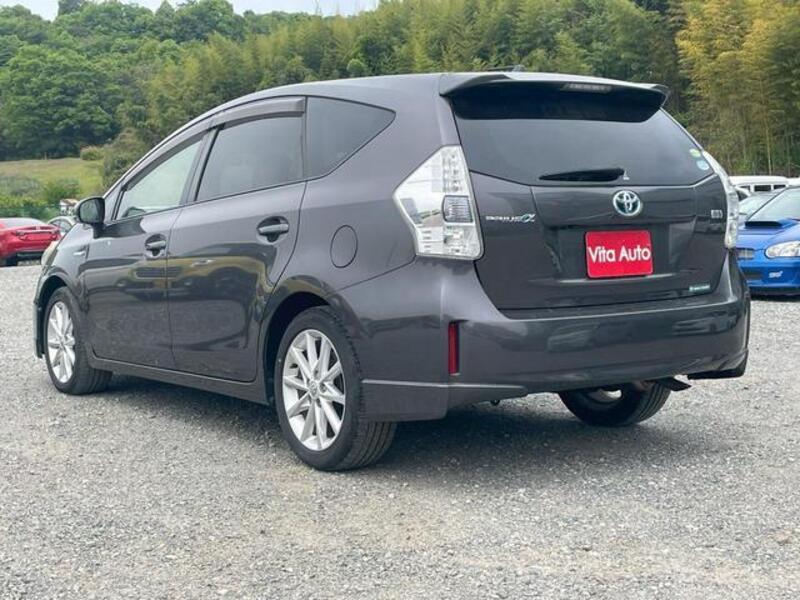 PRIUS ALPHA