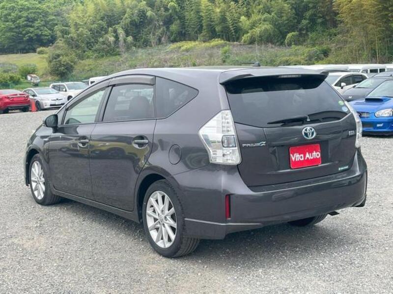 PRIUS ALPHA