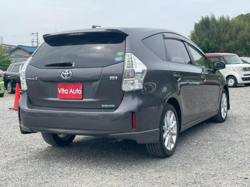 PRIUS ALPHA