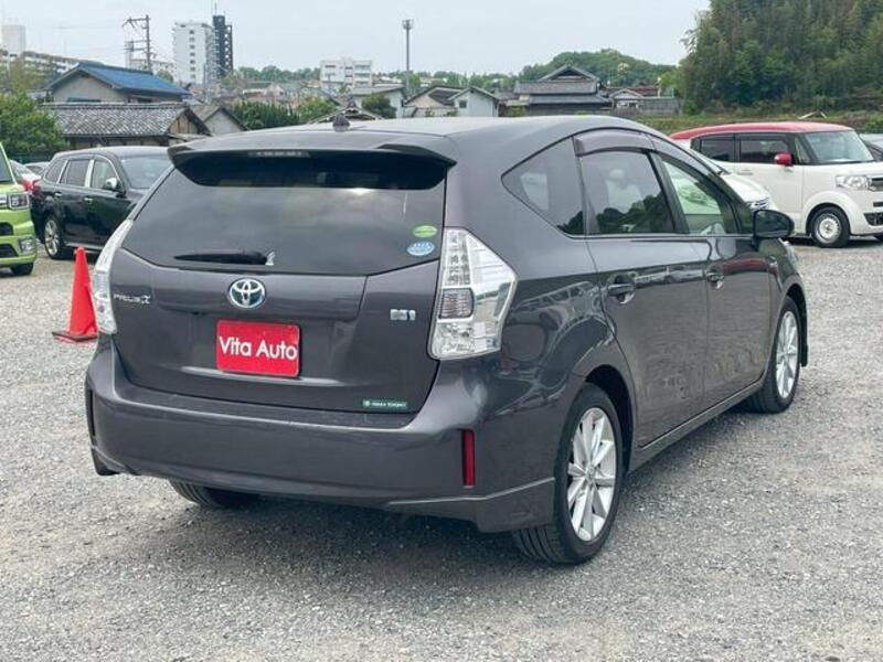 PRIUS ALPHA