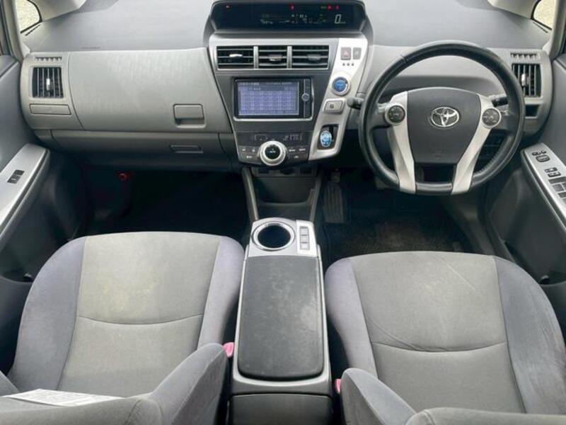 PRIUS ALPHA