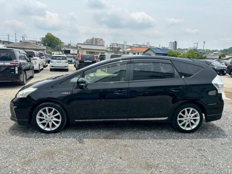 PRIUS ALPHA